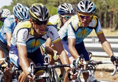 Lance Amstrong tiếp tục "phả hơi nóng" sau áo Vàng Cancellara - 5