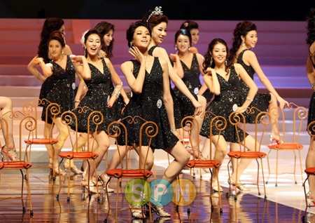 Sinh viên ba lê đăng quang Hoa hậu Hàn Quốc 2009 - 5