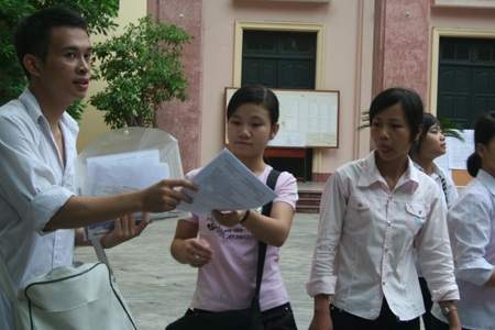 Gợi ý giải đề Văn khối C - 1 Gợi ý giải đề Văn khối C - 1