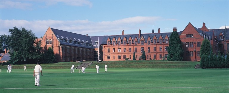 Học bổng 50% tổng chi phí Trường Ellesmere Anh Quốc - 1