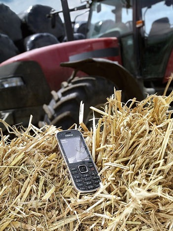 Điện thoại “cối đá” Nokia 3720 classic chính thức lộ diện - 1 Điện thoại “cối đá” Nokia 3720 classic chính thức lộ diện - 1