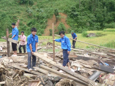 Mưa lớn lại cô lập Pác Nặm - 5