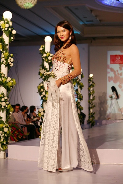 Cô dâu xinh đẹp Phùng Ngọc Yến  - 11