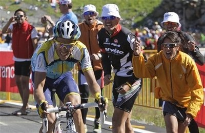 Áo vàng đổi chủ, Armstrong để Contador "qua mặt" - 4 Áo vàng đổi chủ, Armstrong để Contador "qua mặt" - 4