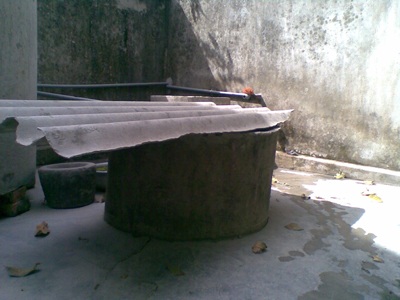 Hàng trăm hộ dân “khát khô” cạnh nhà máy nước - 3