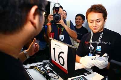 iPhone 3GS “diện kiến” người dùng Singapore - 12