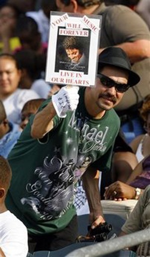 Quê nhà tổ chức lễ tưởng nhớ Michael Jackson - 14