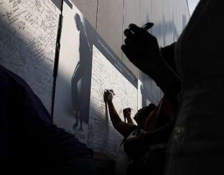 Quê nhà tổ chức lễ tưởng nhớ Michael Jackson - 15