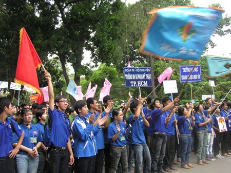 Háo hức ngày xuất quân Mùa hè xanh 2009 - 2 Háo hức ngày xuất quân Mùa hè xanh 2009 - 2
