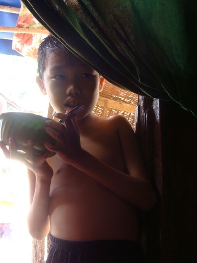 Chỉ biết khóc khi con hỏi “cha đâu?”  - 3