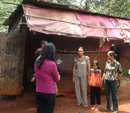 Chỉ biết khóc khi con hỏi “cha đâu?”  - 1