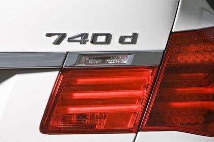 Gói thể thao M và động cơ diesel cho BMW 7-series - 7