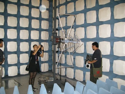 Thăm trung tâm kiểm định chất lượng của Nokia - 17