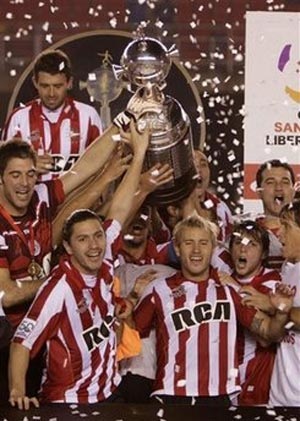 Vô địch Copa Libertadores, Estudiantes hẹn ngày quyết đấu Barcelona - 1 Vô địch Copa Libertadores, Estudiantes hẹn ngày quyết đấu Barcelona - 1