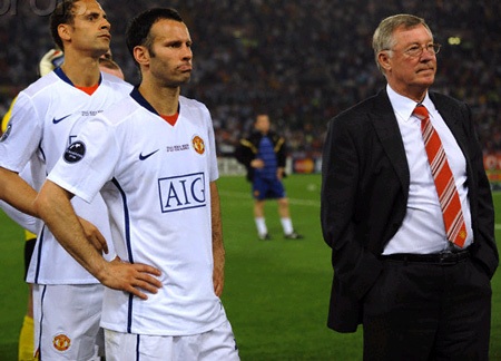 Mark Hughes “phản pháo” Alex Ferguson - 1 Mark Hughes “phản pháo” Alex Ferguson - 1