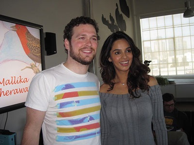 Chùm ảnh: Sao Bollywood thăm “sở chỉ huy” Twitter - 13 Chùm ảnh: Sao Bollywood thăm “sở chỉ huy” Twitter - 13