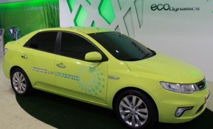 Kia Forte hybrid chính thức có mặt trên thị trường - 4 Kia Forte hybrid chính thức có mặt trên thị trường - 4