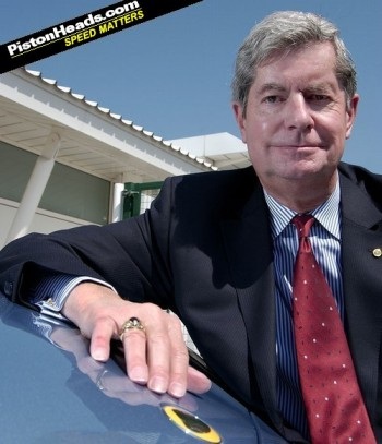 CEO của Lotus từ chức - 1