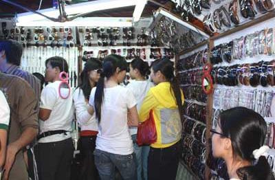 Thị trường mắt kính: Thật giả khó lường - 1