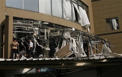 Phát hiện bom chưa nổ ở khách sạn vừa bị tấn công - 2 Phát hiện bom chưa nổ ở khách sạn vừa bị tấn công - 2