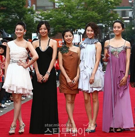 Sao trẻ xứ Hàn “quây quần” tại LHP quốc tế Puchon - 13