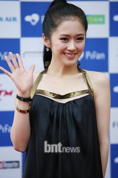 Sao trẻ xứ Hàn “quây quần” tại LHP quốc tế Puchon - 4