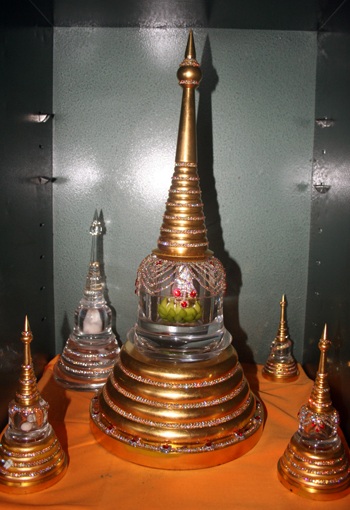 “Cơ hội cuối” chiêm bái ngọc xá lợi - 12