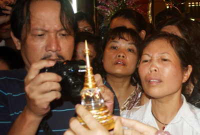 “Cơ hội cuối” chiêm bái ngọc xá lợi - 10