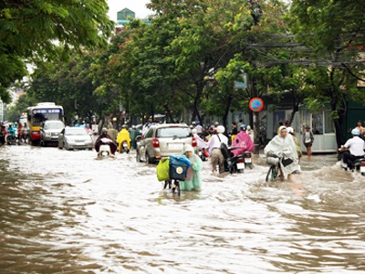 Độc chiêu “đắp đập”, vượt “sóng” của người Hà Nội - 4