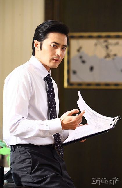 Han Chae Young rạng rỡ bên Jang Dong Gun - 19