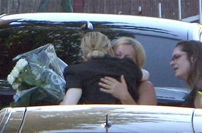 Madonna tới thăm nạn nhân vụ sập sân khấu - 3