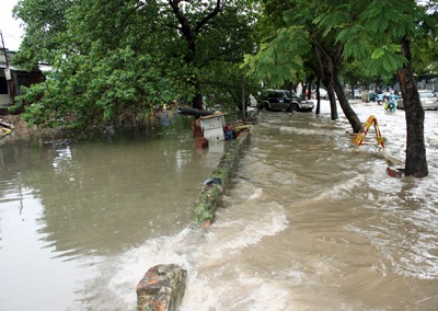 Độc chiêu “đắp đập”, vượt “sóng” của người Hà Nội - 6