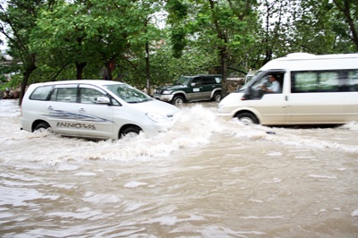 Độc chiêu “đắp đập”, vượt “sóng” của người Hà Nội - 8