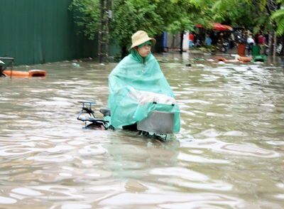 Độc chiêu “đắp đập”, vượt “sóng” của người Hà Nội - 16