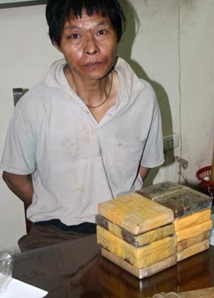 Một chuyến phá án ma túy gay cấn - 1 Một chuyến phá án ma túy gay cấn - 1