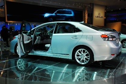 Lexus HS 250h có giá dưới 35.000 USD tại Mỹ - 3 Lexus HS 250h có giá dưới 35.000 USD tại Mỹ - 3
