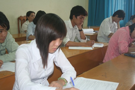 Thủ khoa ĐH đầu tiên của năm 2009 đạt 29,5 điểm - 1 Thủ khoa ĐH đầu tiên của năm 2009 đạt 29,5 điểm - 1