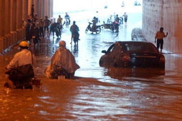 Yêu cầu giải quyết dứt điểm ngập hầm đường bộ Kim Liên - 1 Yêu cầu giải quyết dứt điểm ngập hầm đường bộ Kim Liên - 1