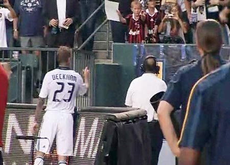CĐV LA Galaxy tẩy chay David Beckham - 2 CĐV LA Galaxy tẩy chay David Beckham - 2