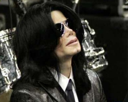 Tranh giành bản quyền thực hiện bộ phim về Michael Jackson - 2 Tranh giành bản quyền thực hiện bộ phim về Michael Jackson - 2