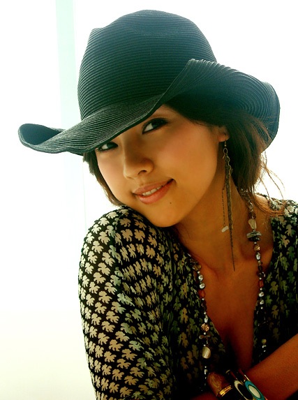 Lee Hyori thấy mình đẹp hơn ở tuổi 30 - 2 Lee Hyori thấy mình đẹp hơn ở tuổi 30 - 2