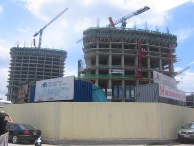 Thêm 3 người rơi từ tầng 13 toà nhà Keangnam - 1 Thêm 3 người rơi từ tầng 13 toà nhà Keangnam - 1