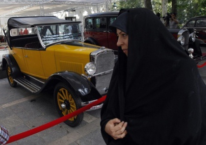 “Dạo” triển lãm xe cổ Iran - 7 “Dạo” triển lãm xe cổ Iran - 7