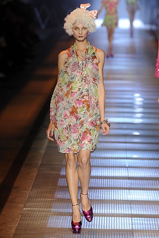 BST xuân hè 2009 của John Galliano - 19