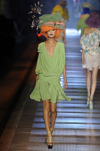 BST xuân hè 2009 của John Galliano - 12