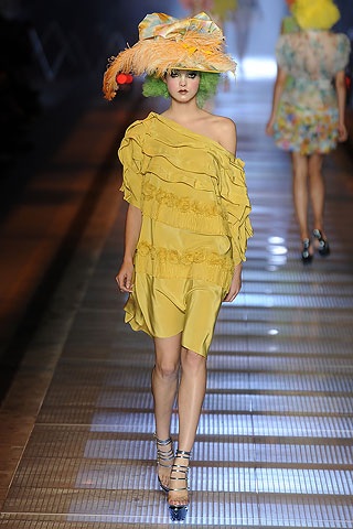BST xuân hè 2009 của John Galliano - 10