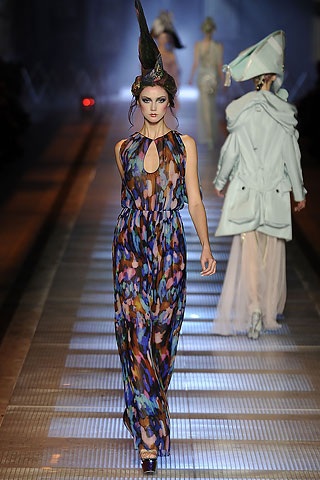 BST xuân hè 2009 của John Galliano - 30