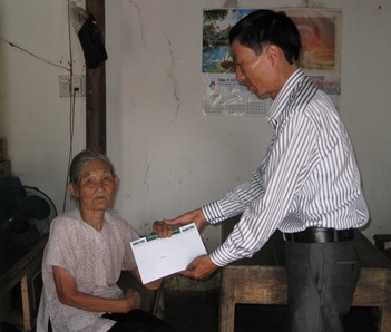 Tấm lòng nhân ái đến với ngôi nhà ung thư - 1 Tấm lòng nhân ái đến với ngôi nhà ung thư - 1