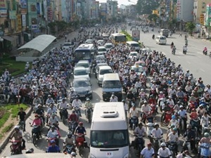 Phân luồng giao thông Hà Nội: Nghĩ xong hãy thử! - 1