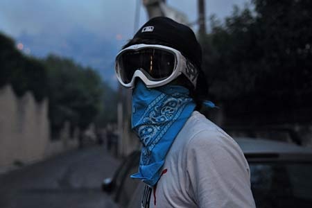 Lính Pháp tập bắn pháo gây cháy dữ dội ở khu dân cư - 3 Lính Pháp tập bắn pháo gây cháy dữ dội ở khu dân cư - 3